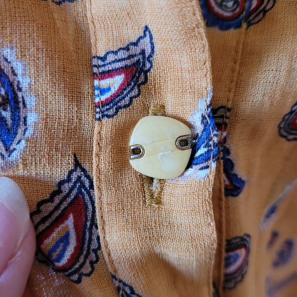 Vintage 70s mustard paisley button front dress with pintucks 1940s style - Picture 7 of 14